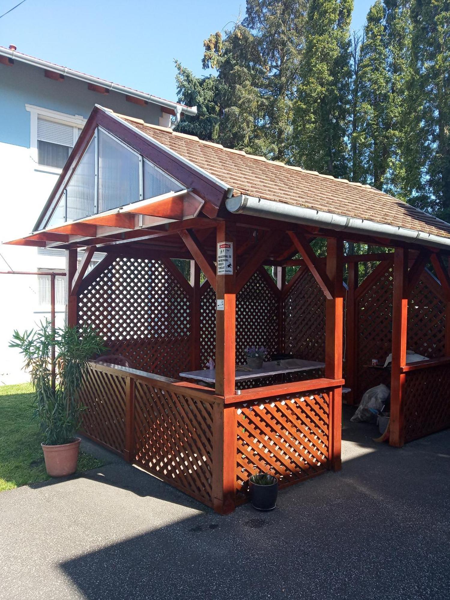 Atlas Apartman Buk Exterior photo