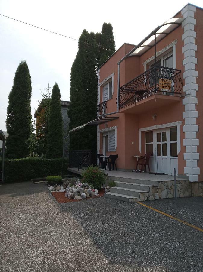 Atlas Apartman Buk Exterior photo
